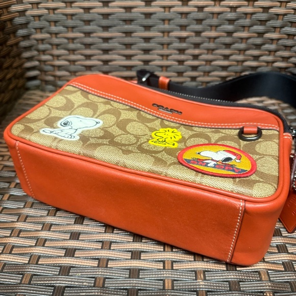 Coach X Peanuts Graham Crossbody In Signature Canvas With Patches ce746 - Picture 3 of 8